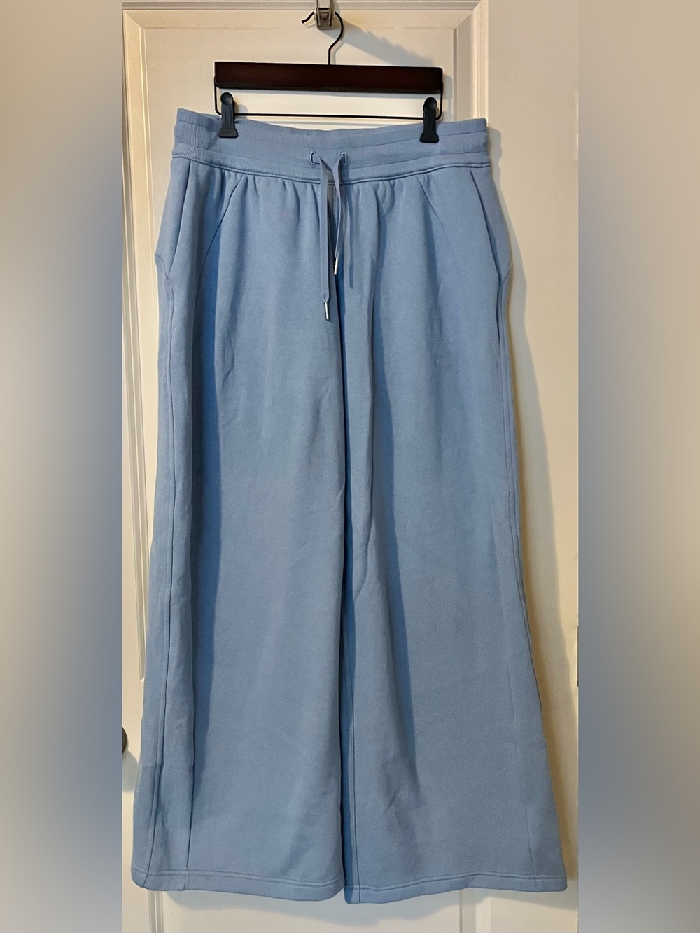 Lululemon Scuba Mid-Rise Wide-Leg Pant Size Large - Picture 6 of 7